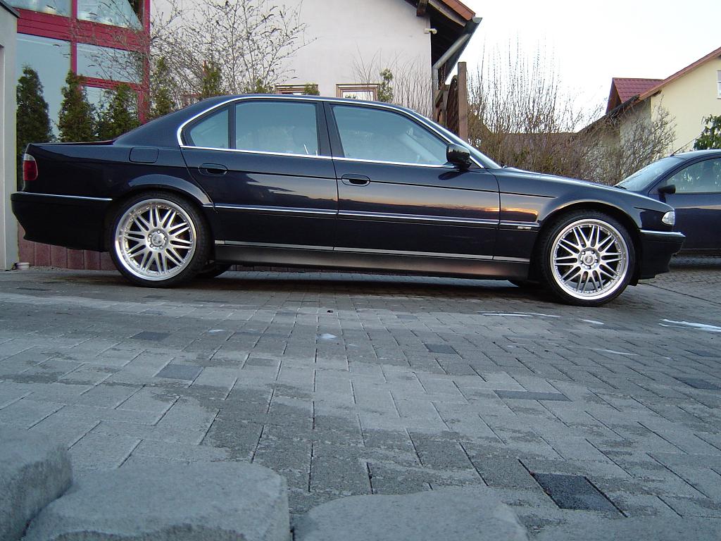 BMWklub.pl • Zobacz temat Jakie felgi do E38 18" czy 19"
